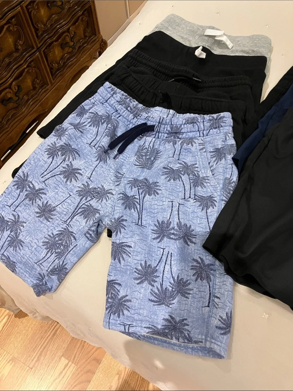 Black, Navy & Light Blue Palm-Print Pull-On Shorts Pack size 10/12